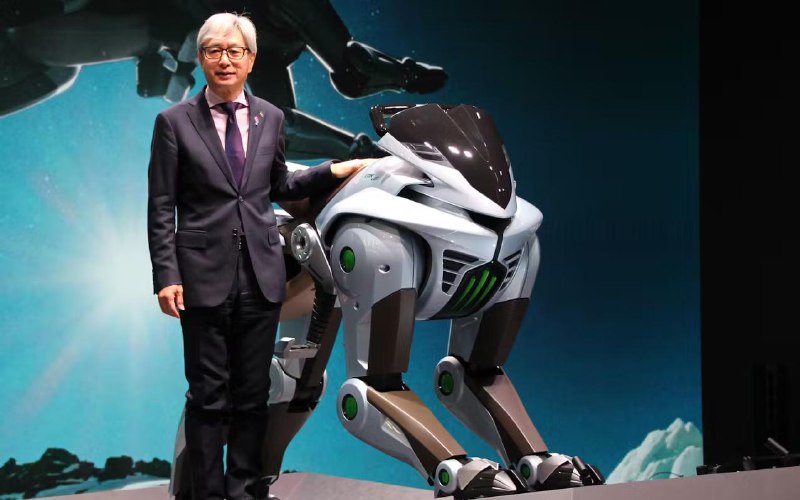 #互联网观察 ▎日本川崎重工发布氢动力四足机器人CORLEO川崎重工业于2025年4月3日在大阪关西万博会场公开展示了一款名为